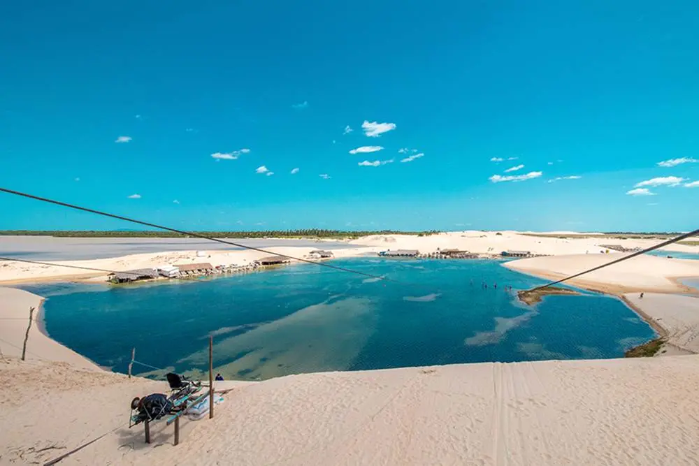 Passeio Oeste em Jericoacoara — dunas e travessia de balsa